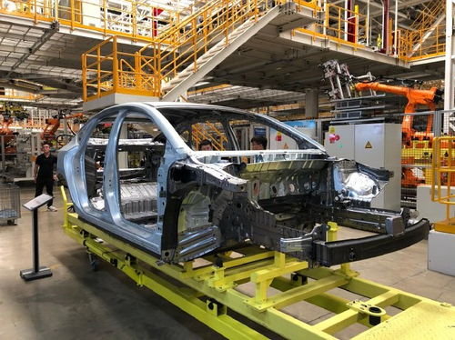 科技鑄就品質(zhì)之基 易至EV3青春版深度試駕與智慧工廠探秘